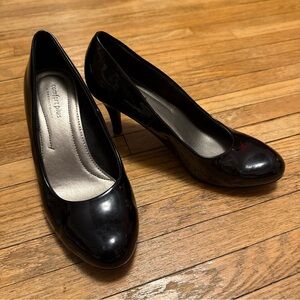 Comfort Plus by Predictions Glossy Black Heels